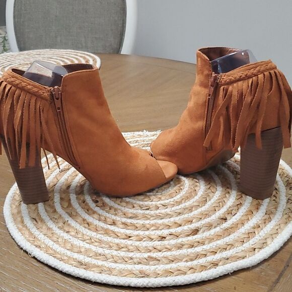 Spirit Moda, Ginny, Women’s peep toe, Suede Tassle Booties, Size 9 - Picture 7 of 9